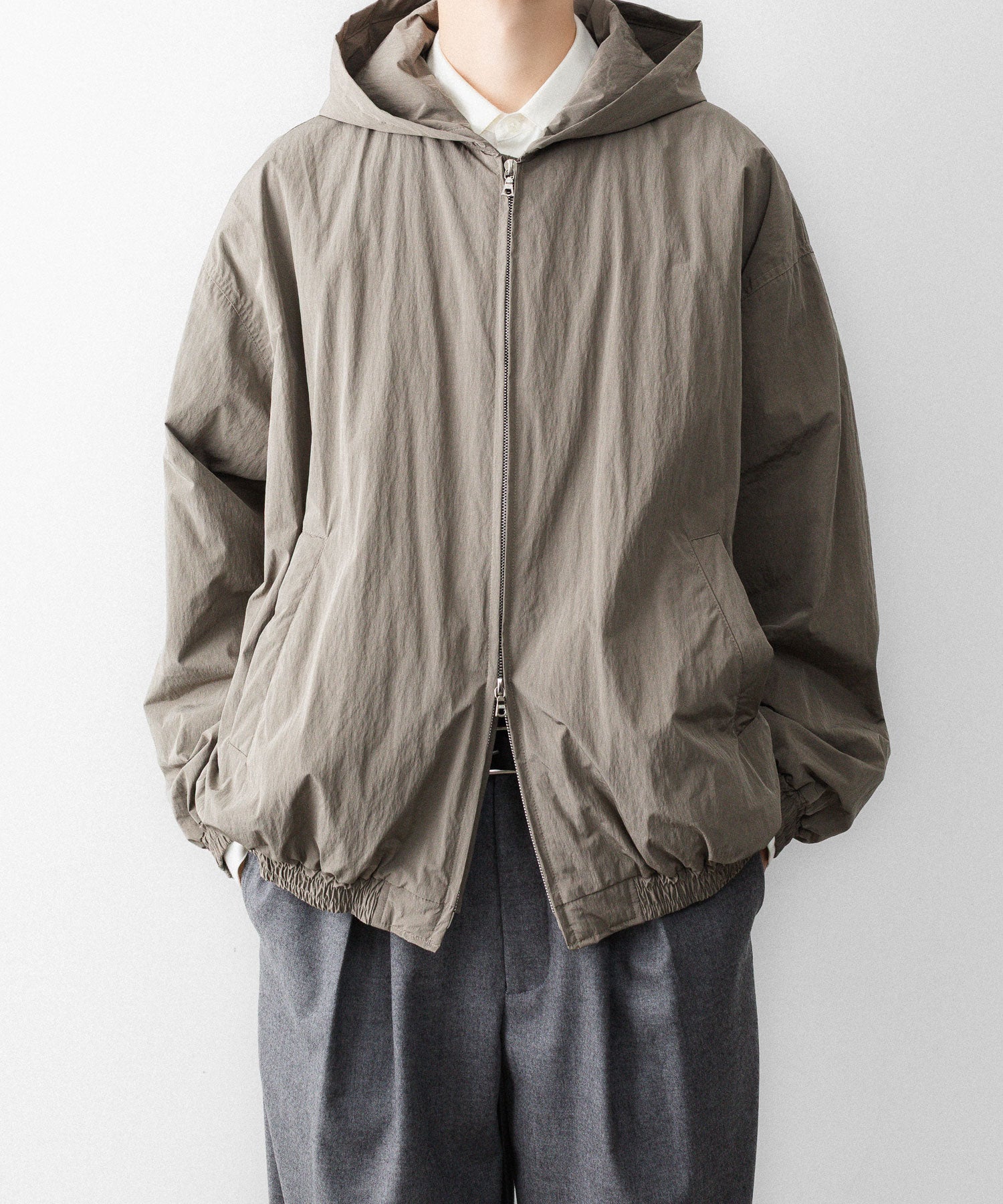 ssstein / シュタイン】WINDPROOF NYLON PADDED HOOD JACKET - TAUPE