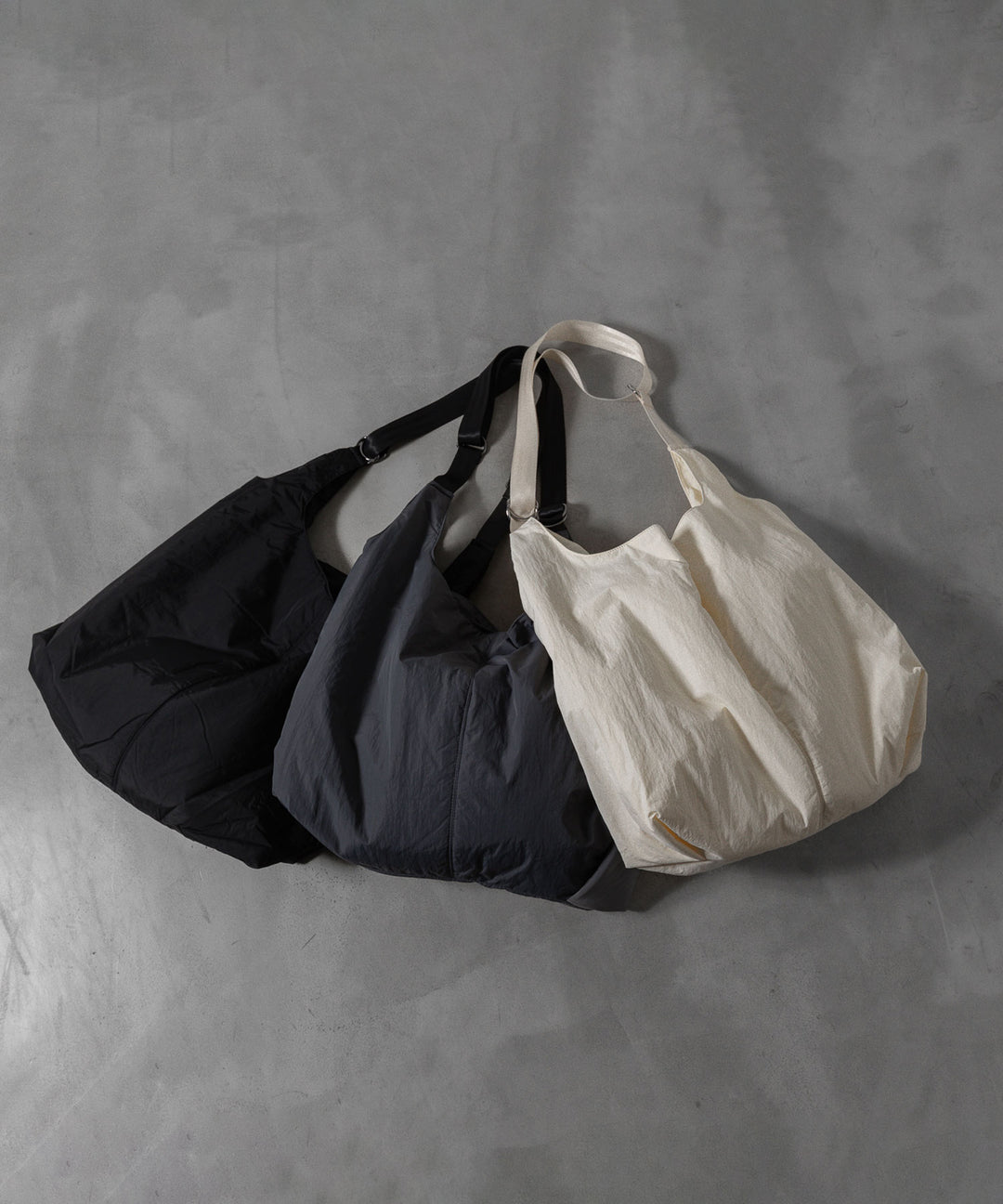 ATTACHMENT LIMITED 新作情報 | PADDING NYLON WEATHER SHOULDER SHOPPING BAG 01.27.SAT発売