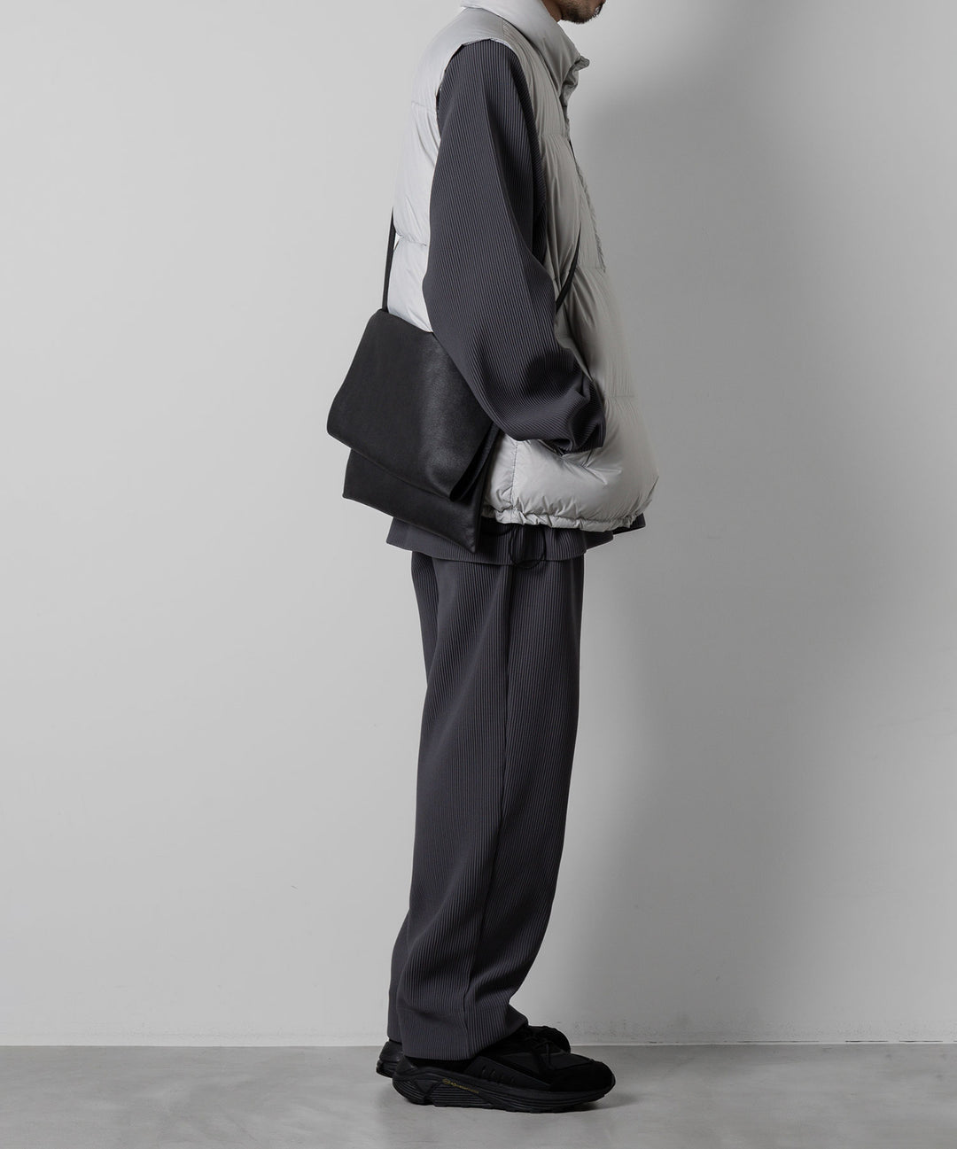 STYLING | steinのGRADATION PLEATSのスタイル