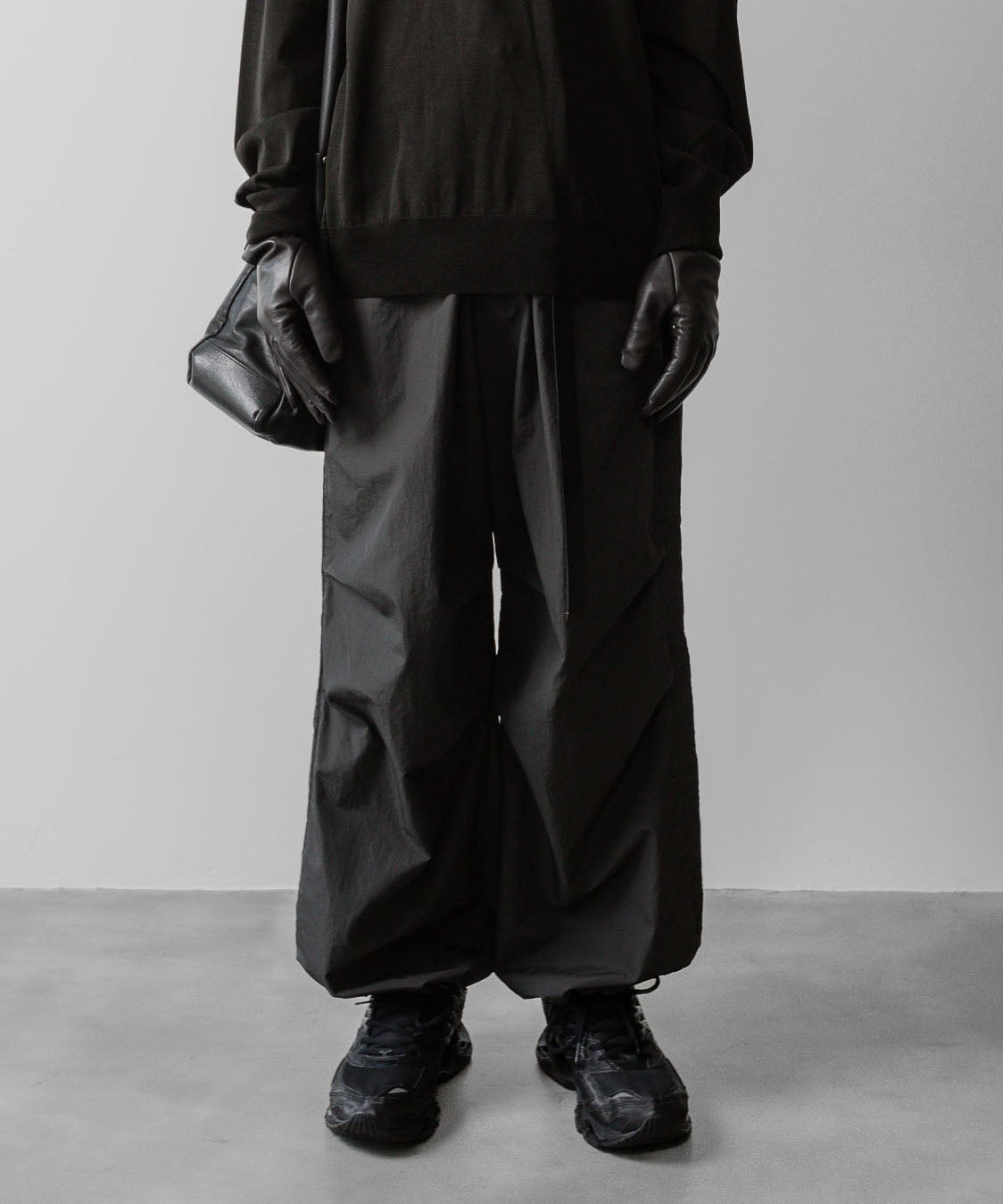 ssstein | NYLON TWILL CARGO EASY TROUSERS – session