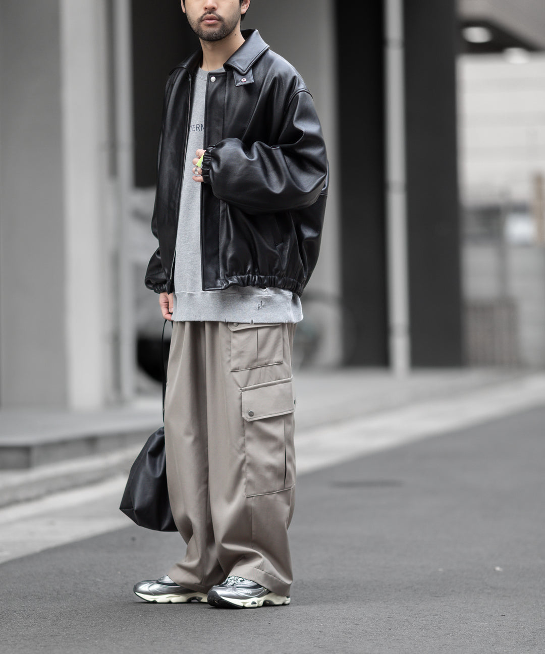 ssstein | CARGO POCKET WIDE EASY TROUSERS