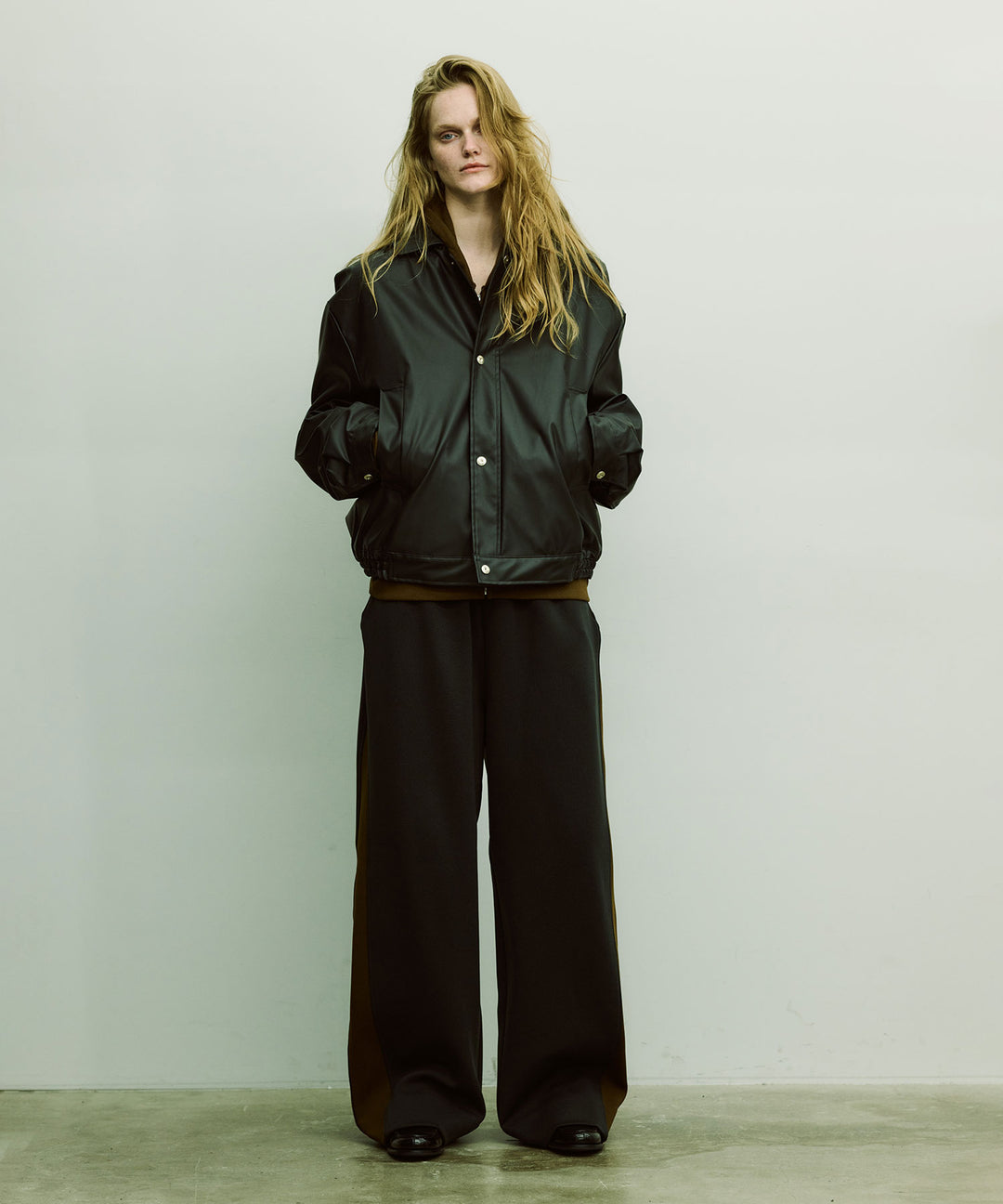 【stein】ssstein シュタインのCUPRO BICOLOR WIDE TRACK PANTSのCAMEL × CHARCOAL　 公式通販サイトsession福岡セレクトショップ