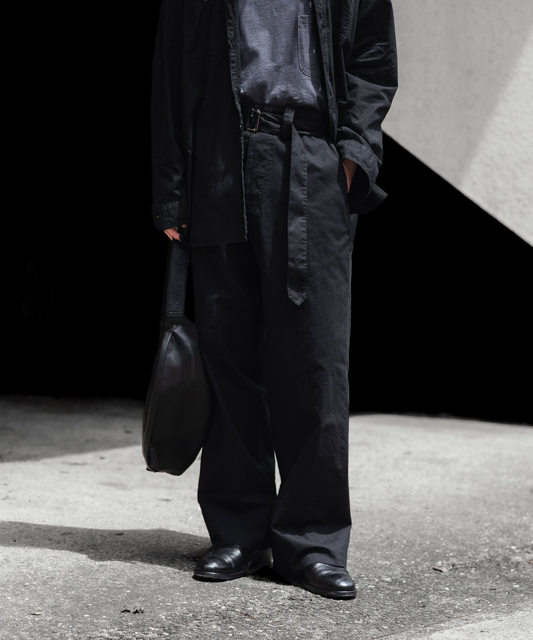 INTÉRIM インテリムのBLACK SURFAR GARMENT DYE BELTED FRENCH ARMY MIL BAGGY TROUSERのBLACK公式通販サイトsession福岡セレクトショップ