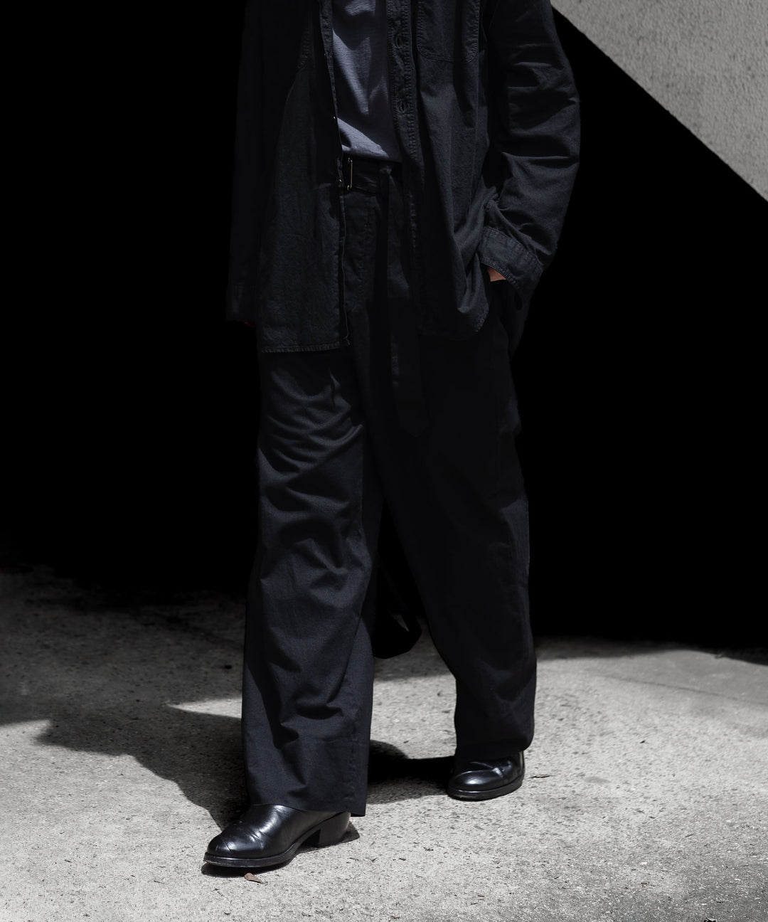 INTÉRIM インテリムのBLACK SURFAR GARMENT DYE BELTED FRENCH ARMY MIL BAGGY TROUSERのBLACK公式通販サイトsession福岡セレクトショップ