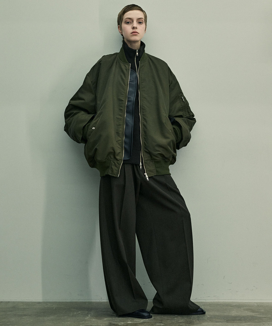 stein(シュタイン)の23AWコレクションOVERSIZED FLIGHT JACKETのMILITARY KHAKI