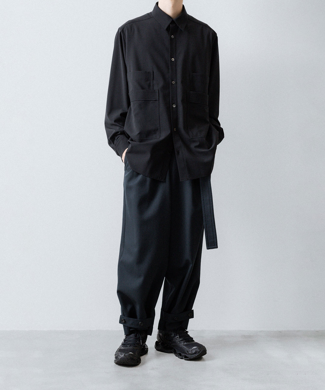UJOH - ウジョーのTAB BELT PNTのGRAYISH NAVY公式通販サイトsession福岡セレクトショップ 