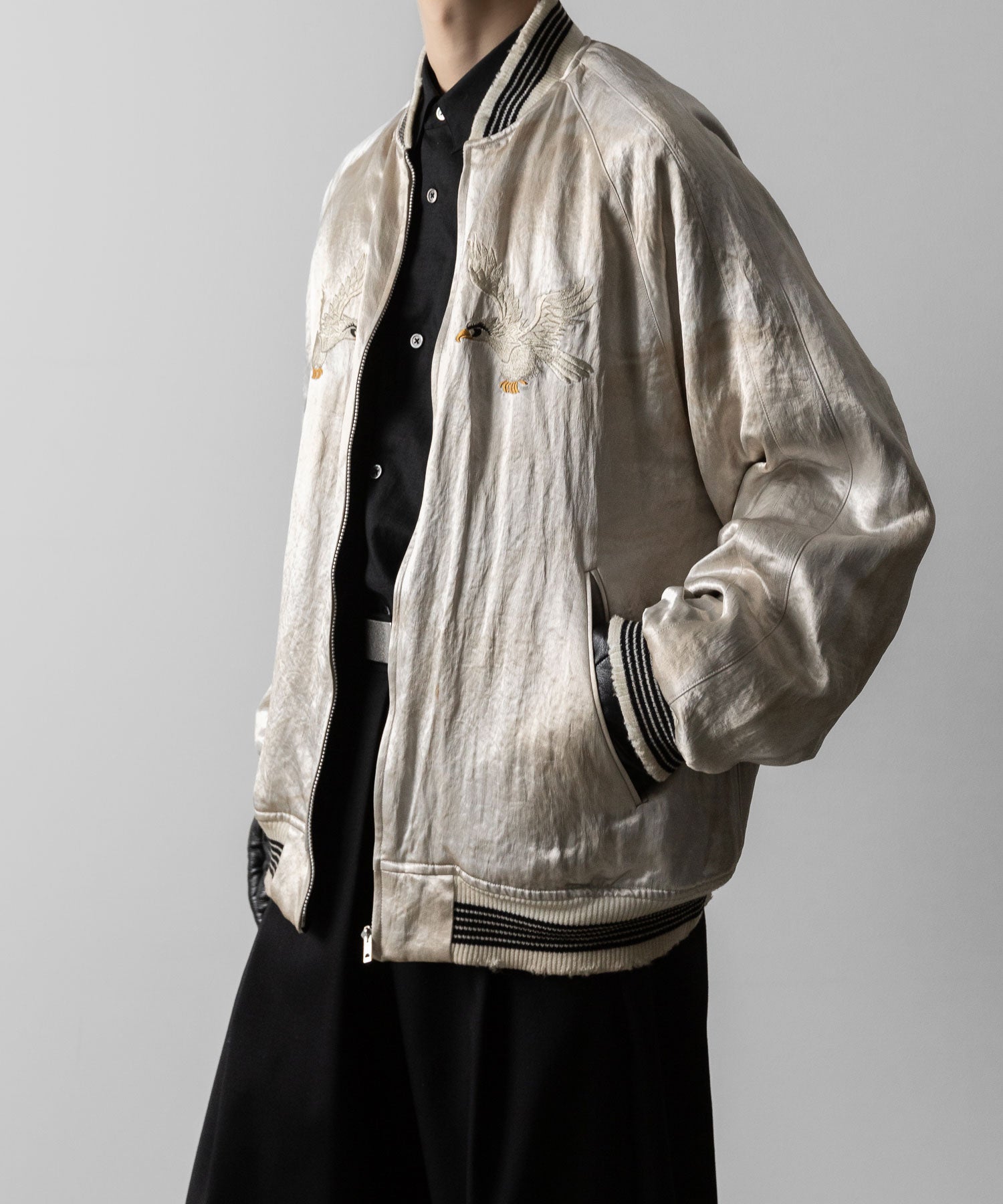 ssstein(シュタイン)×KEITAMARUYAMAのVINTAGE SATIN / VELVET REVERSIBLE ZIP JACKET - GREIGE×BLACKの公式通販サイトsession福岡セレクトショップ