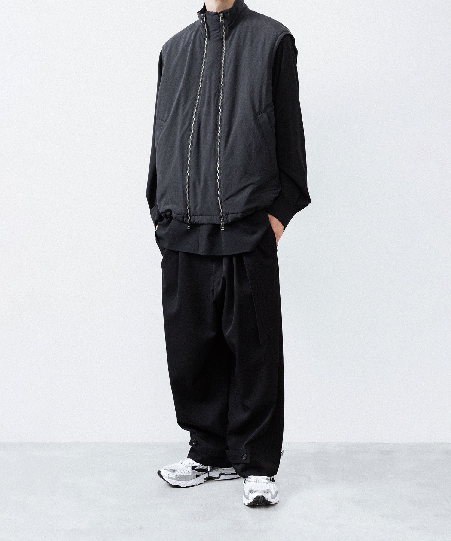 UJOH ウジョーのW ZIP VESTのBLACK 公式通販サイトsession福岡セレクトショップ