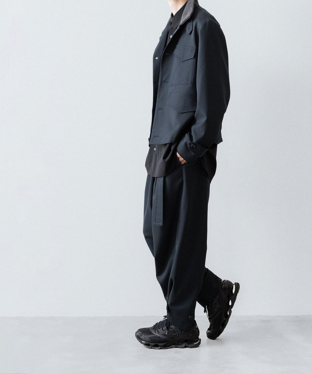 UJOH - ウジョーのRIB COLLAR 4 POCKETS BLOUSONのGRAYISH NAVY公式通販サイトsession福岡セレクトショップ