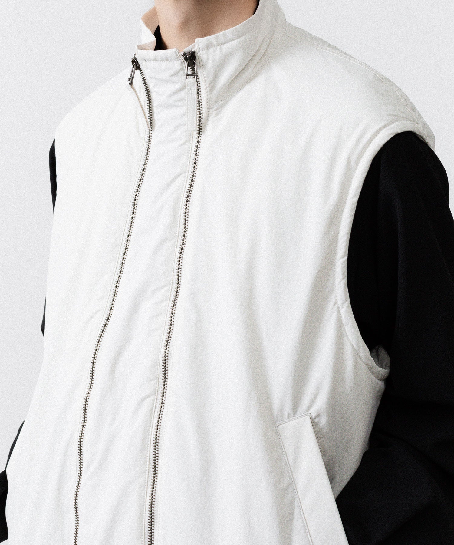 UJOH ウジョーのW ZIP VESTのIVORY公式通販サイトsession福岡セレクトショップ