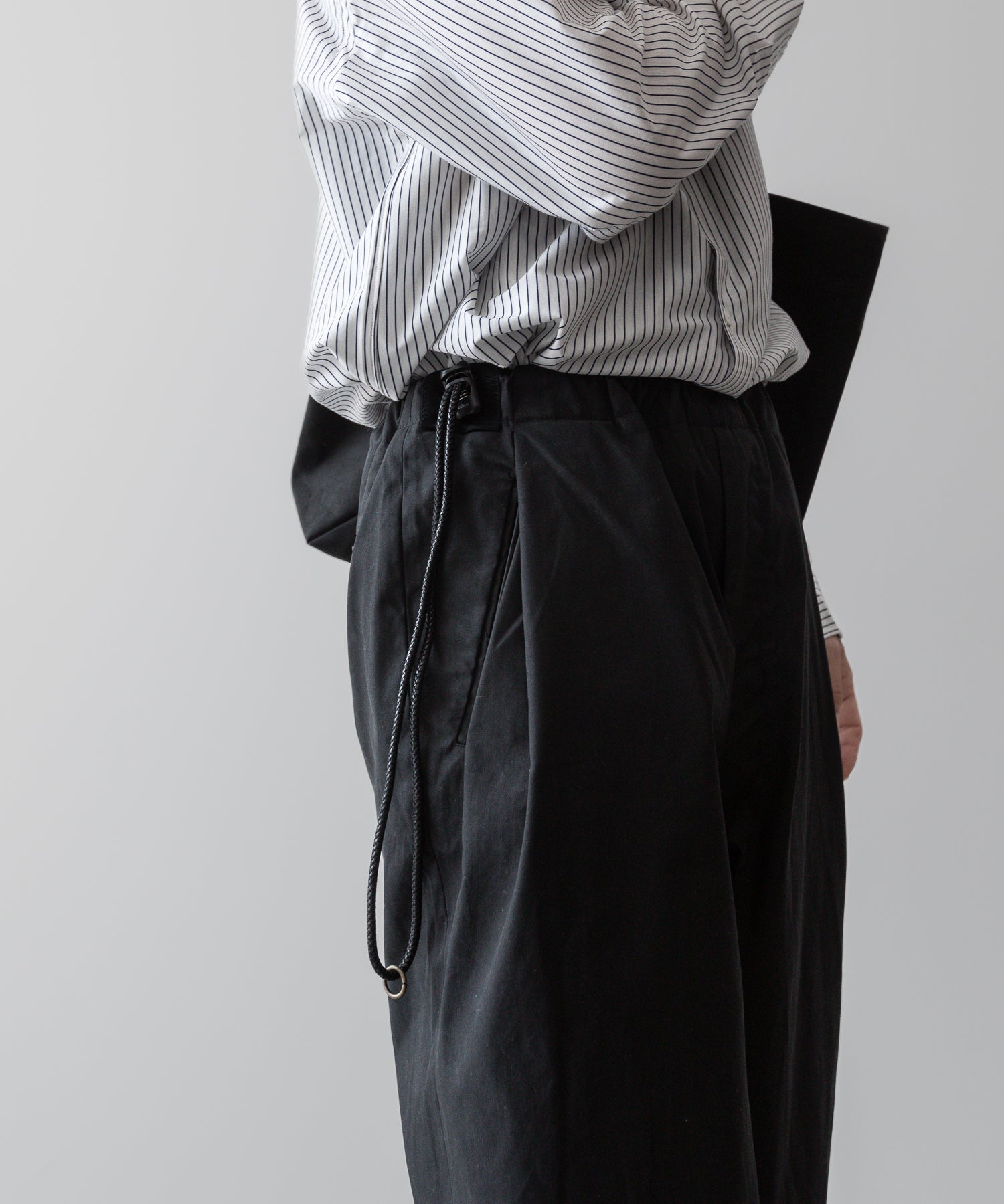 【ANTHEM A】COTTON TWILL NO-BRAINER PANTS - BLACK