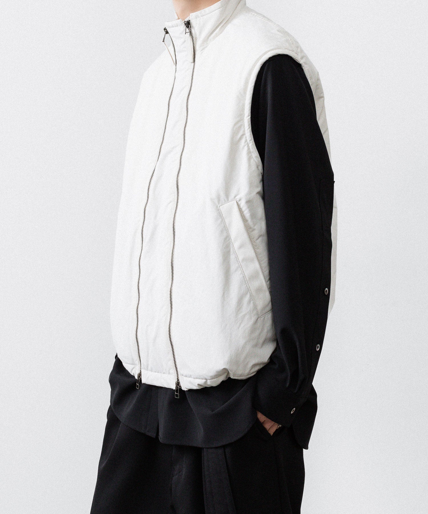 UJOH ウジョーのW ZIP VESTのIVORY公式通販サイトsession福岡セレクトショップ