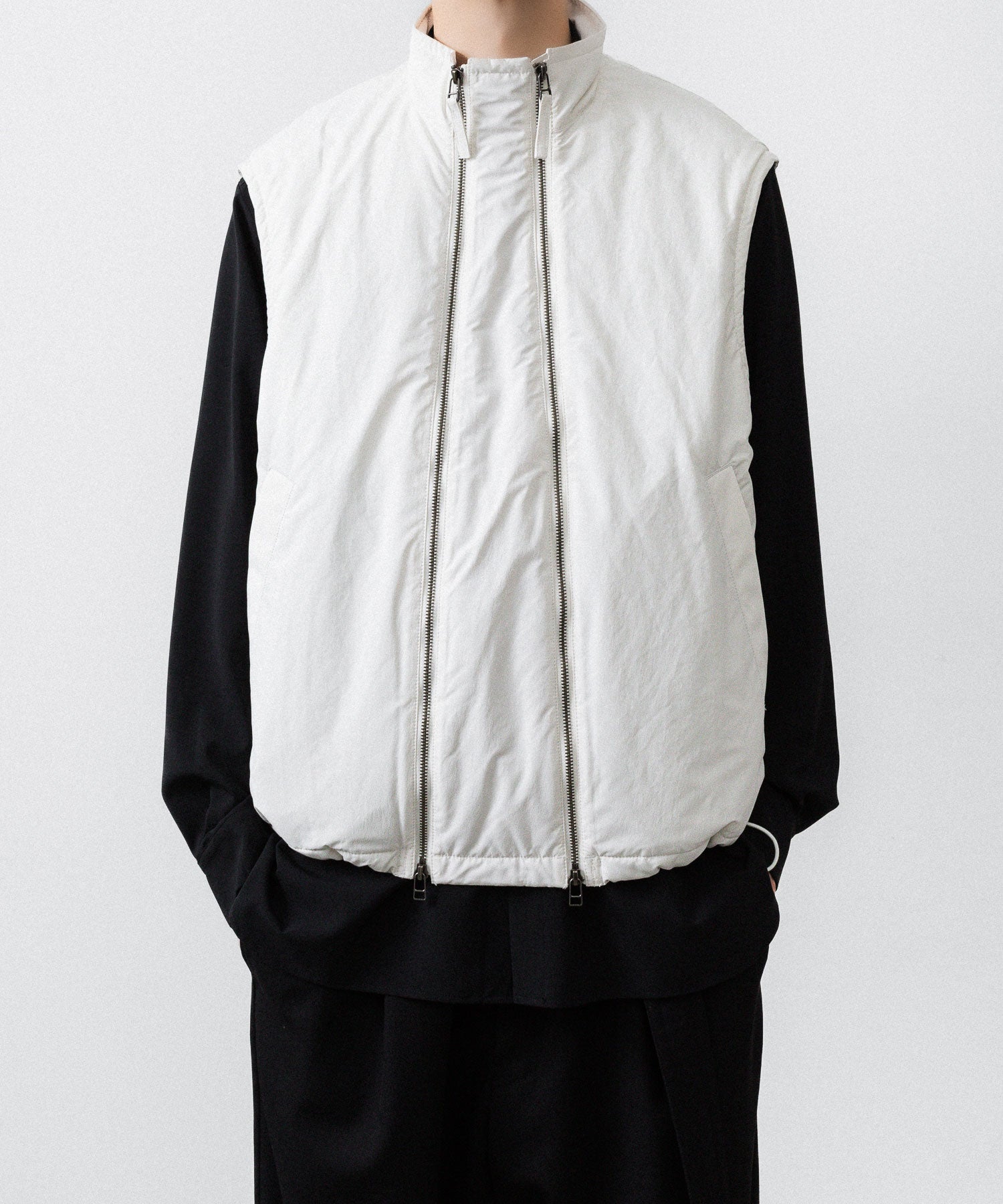 UJOH ウジョーのW ZIP VESTのIVORY公式通販サイトsession福岡セレクトショップ