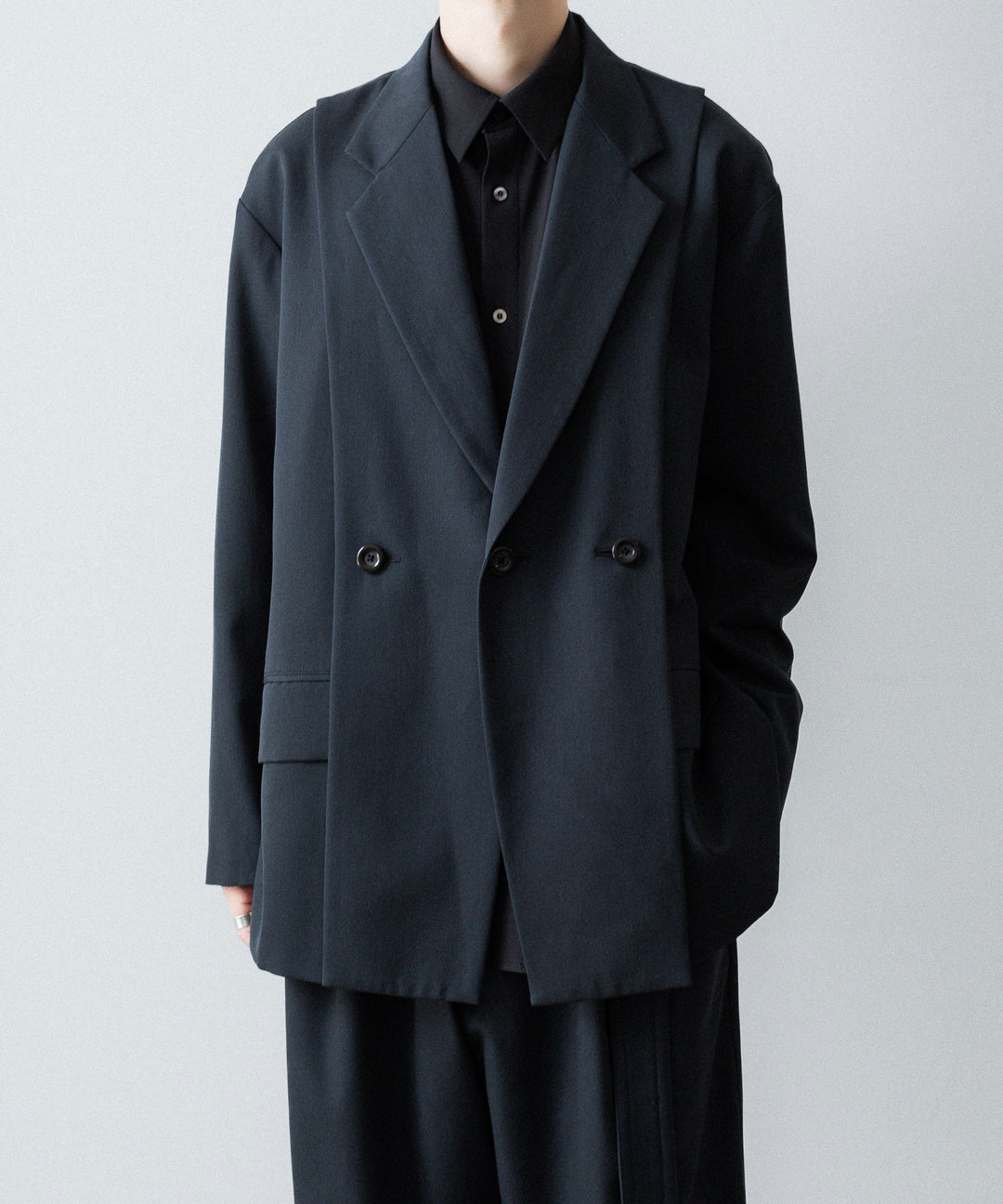 UJOH - ウジョーのCUT UP DROP SHOULDER JKTのGRAYISH NAVY公式通販サイトsession福岡セレクトショップ