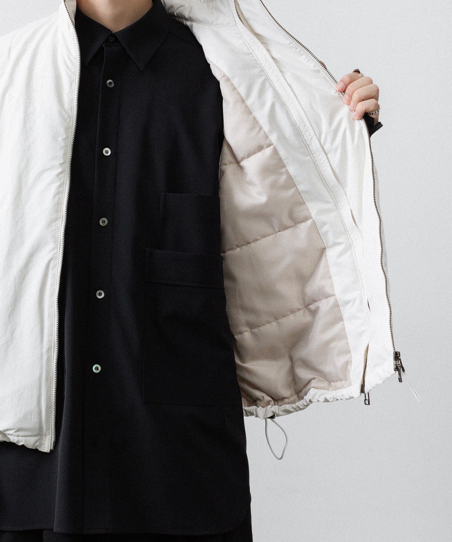 UJOH ウジョーのW ZIP VESTのIVORY公式通販サイトsession福岡セレクトショップ