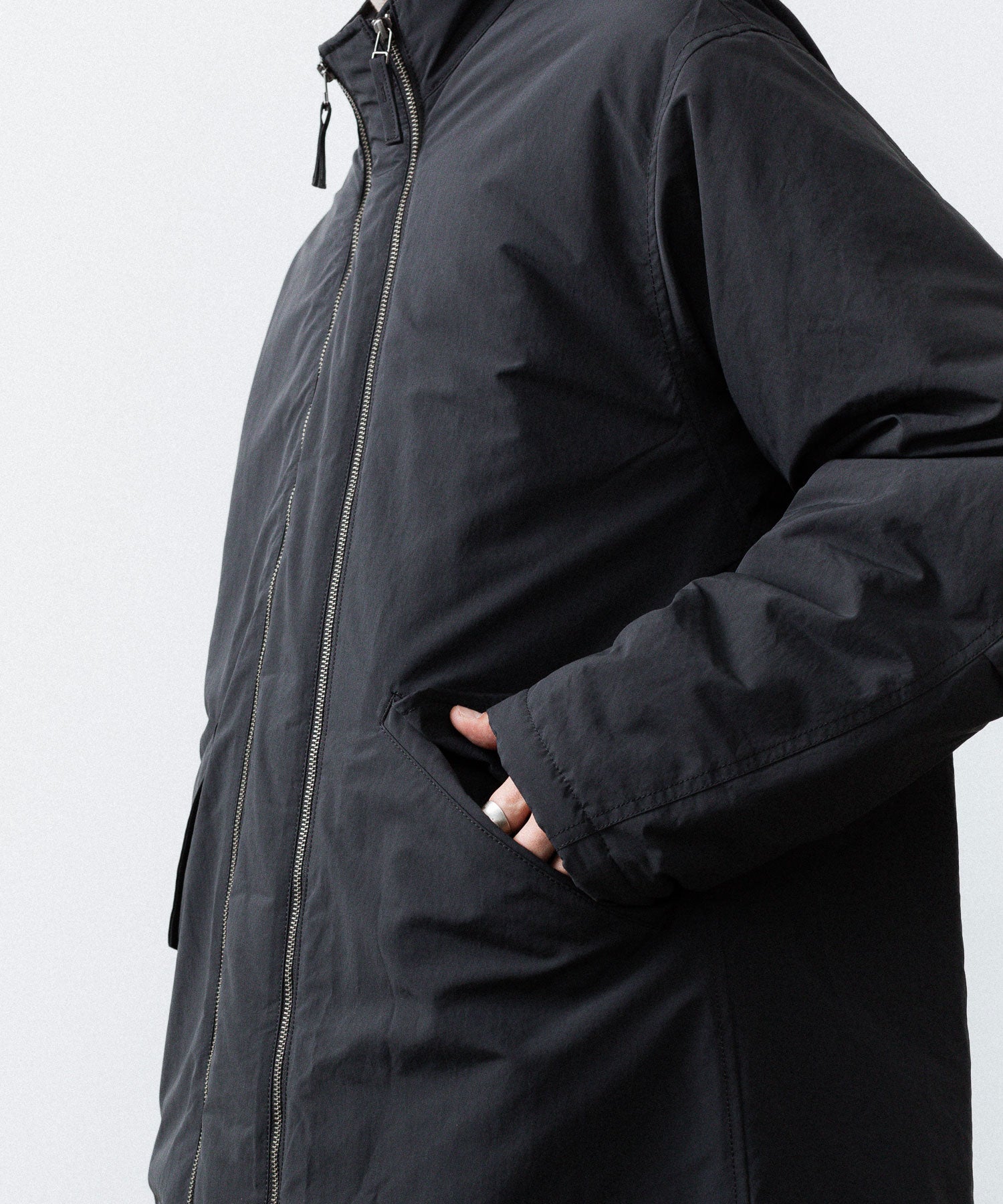 UJOH ウジョーのW ZIP FISH TAIL FIELD COATのBLACK公式通販サイトsession福岡セレクトショップ