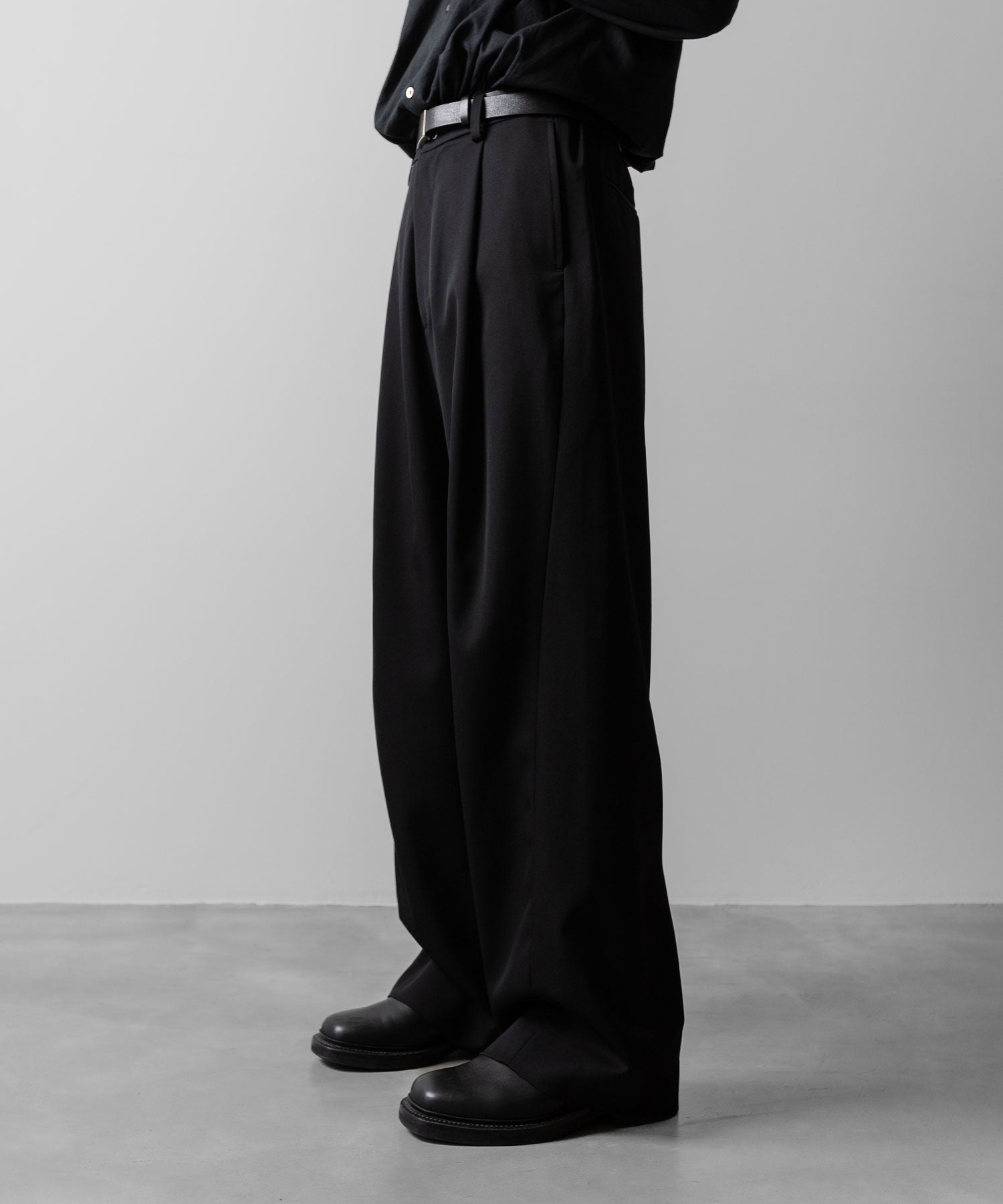 ssstein(シュタイン)のTWIST SEAM WIDE EASY TROUSERS - BLACKの公式通販サイトsession福岡セレクトショップ