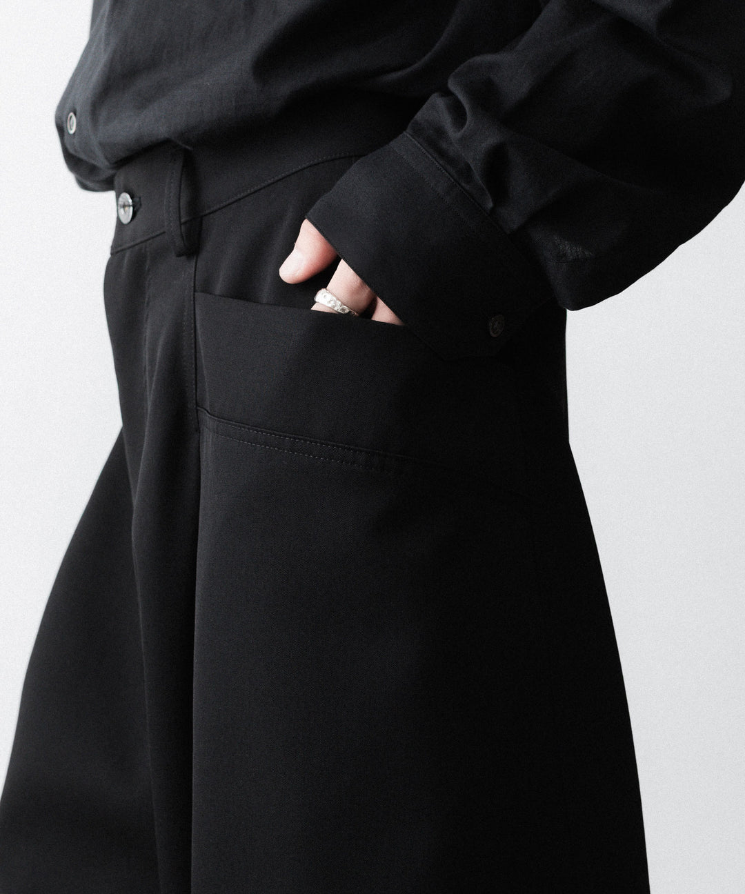 UJOH ウジョーのCURVE PNTのBLACK 公式通販サイトsession福岡セレクトショップ