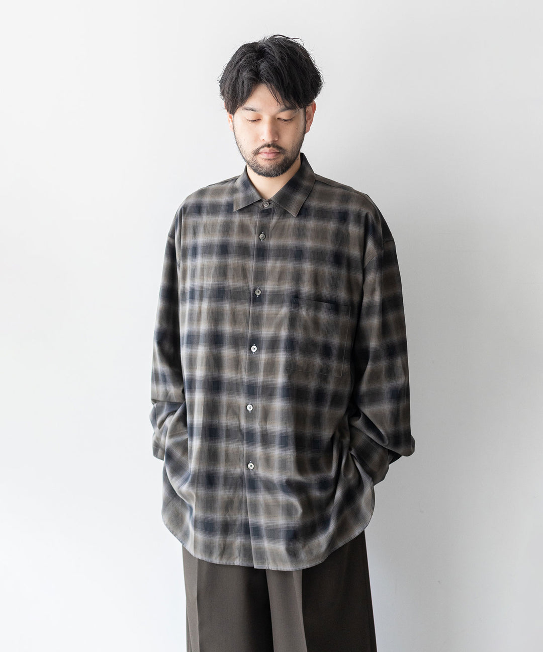 stein(シュタイン)の23AWコレクションOVERSIZED DOWN PAT SHIRTのKHAKI OMBRE