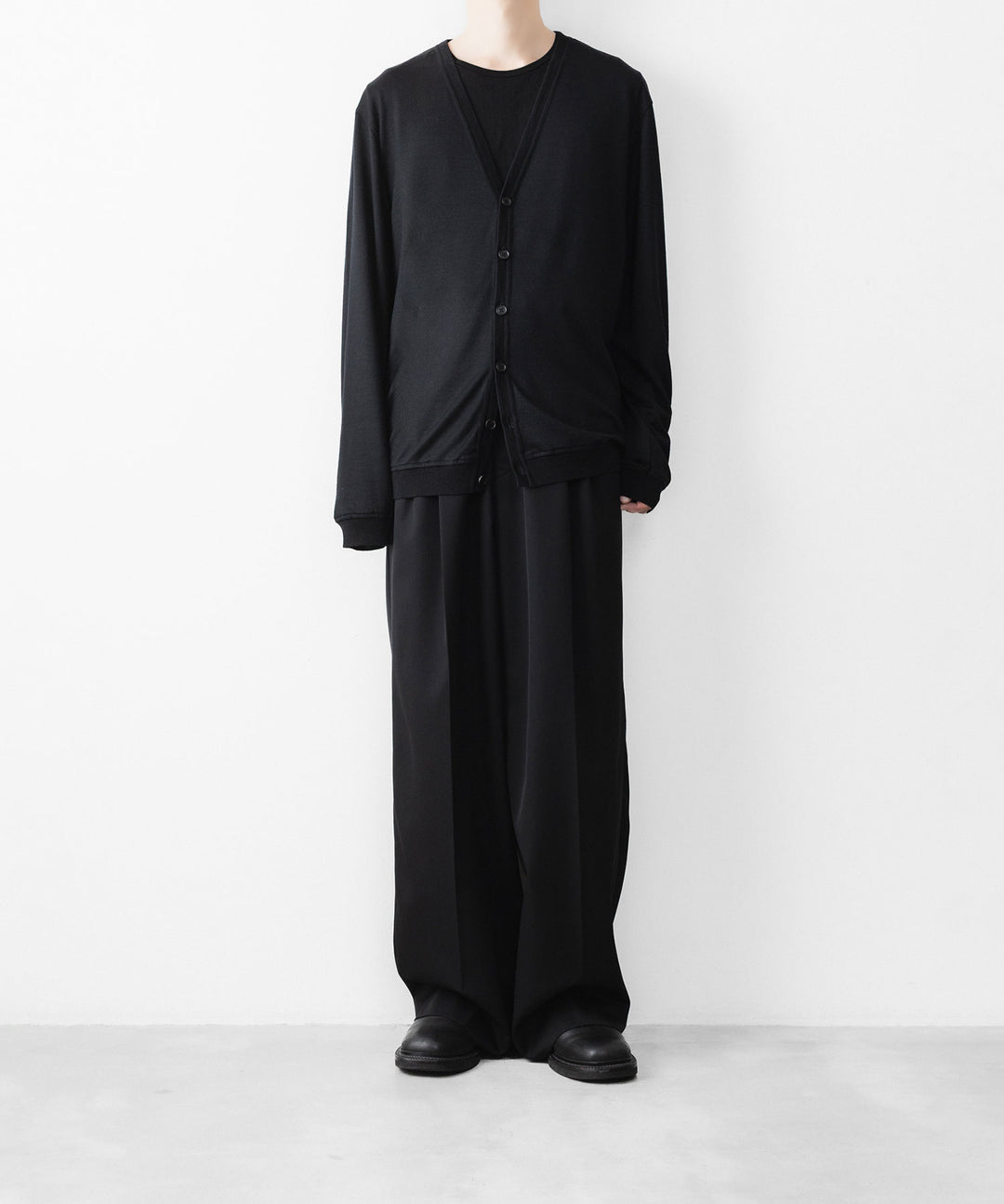 WWW - WRAPINKNOT wool wearのV-NECK CARDIGANのBLACK 公式通販サイトsession福岡セレクトショップ