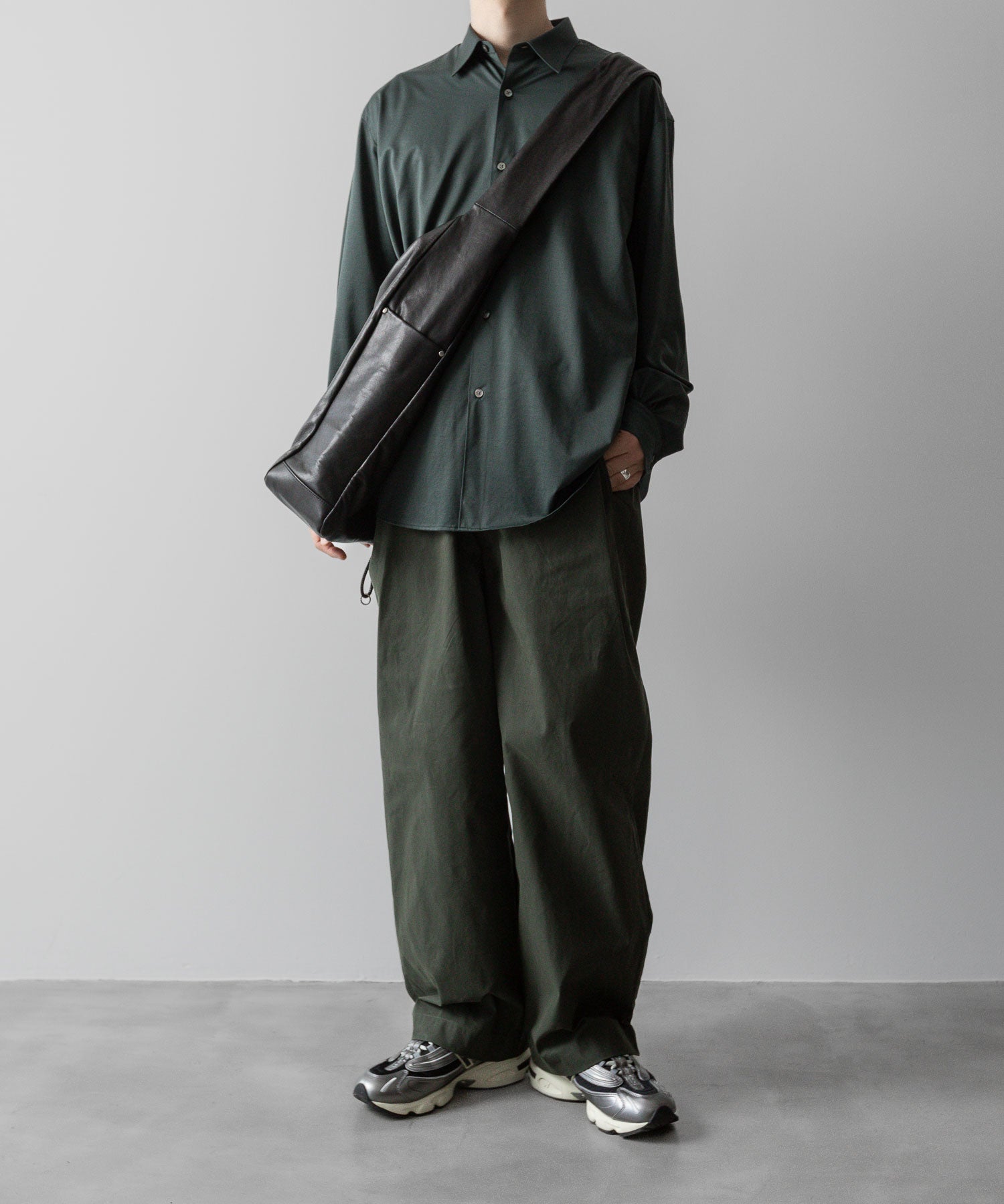 ANTHEM Aアンセムエー のCOTTON TWILL NO-BRAINER PANTS - OLIVEの公式通販サイトsession福岡セレクトショップ