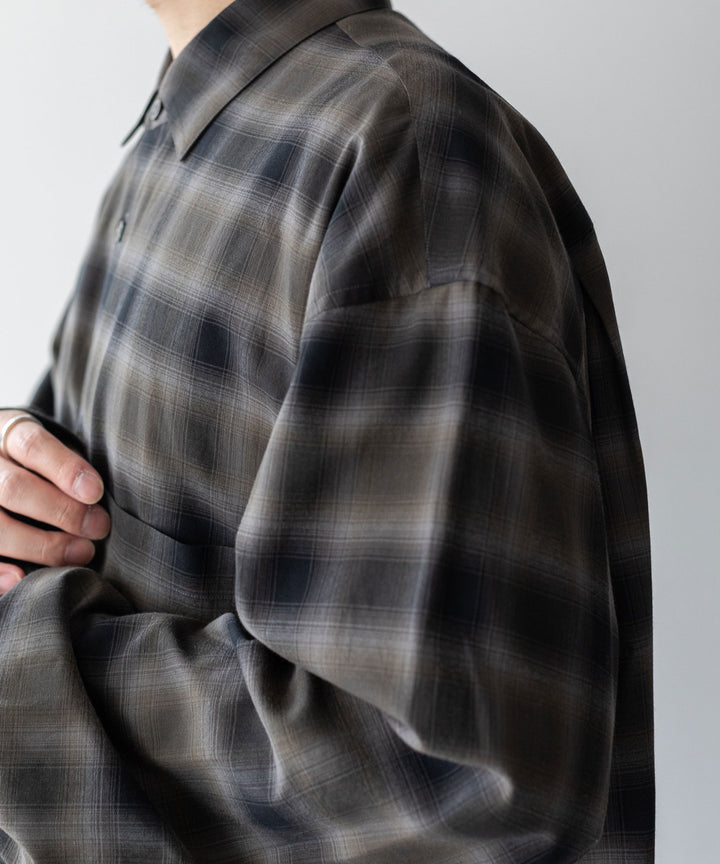 stein(シュタイン)の23AWコレクションOVERSIZED DOWN PAT SHIRTのKHAKI OMBRE