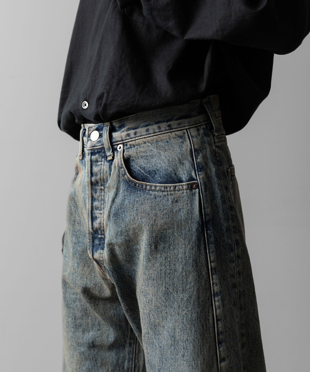 ssstein(シュタイン)のDEFORMED FLARE VINTAGE DENIM JEANS - INDIGOの公式通販サイトsession福岡セレクトショップ
