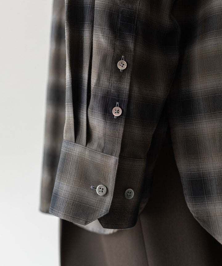 stein(シュタイン)の23AWコレクションOVERSIZED DOWN PAT SHIRTのKHAKI OMBRE