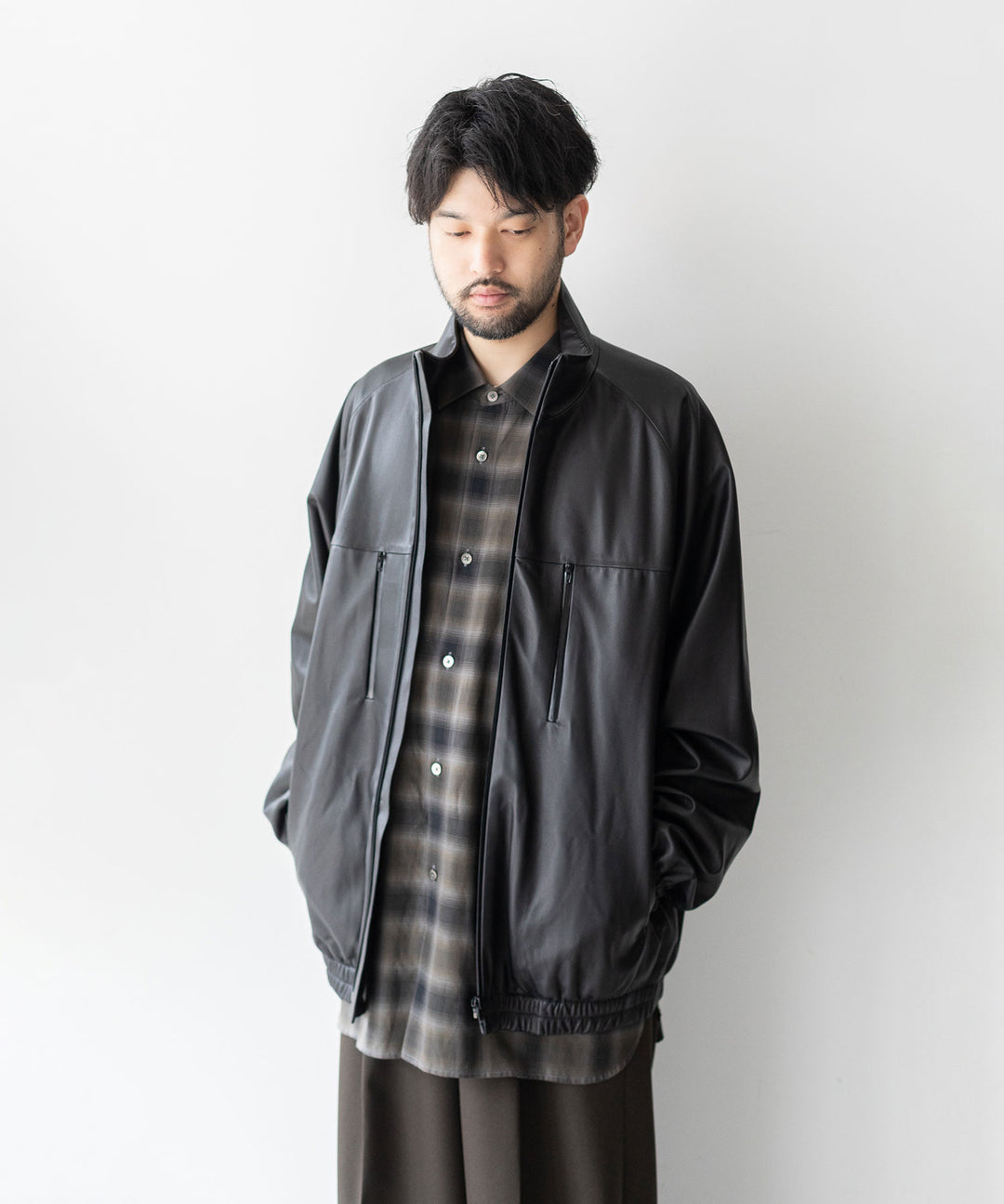 stein(シュタイン)の23AWコレクションOVERSIZED DOWN PAT SHIRTのKHAKI OMBRE