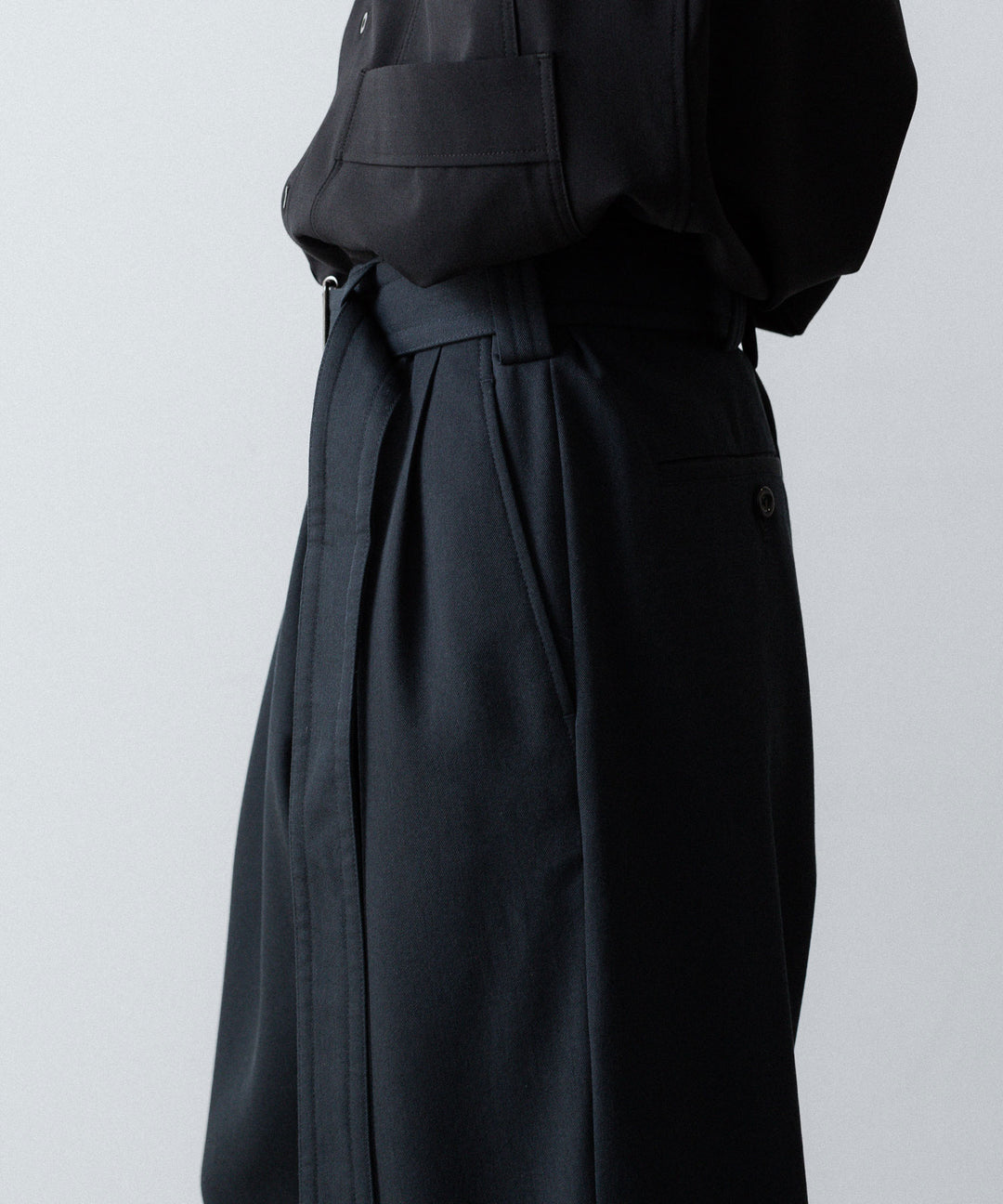 UJOH - ウジョーのTAB BELT PNTのGRAYISH NAVY公式通販サイトsession福岡セレクトショップ