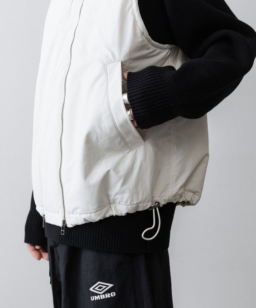 UJOH ウジョーのW ZIP VESTのIVORY公式通販サイトsession福岡セレクトショップ