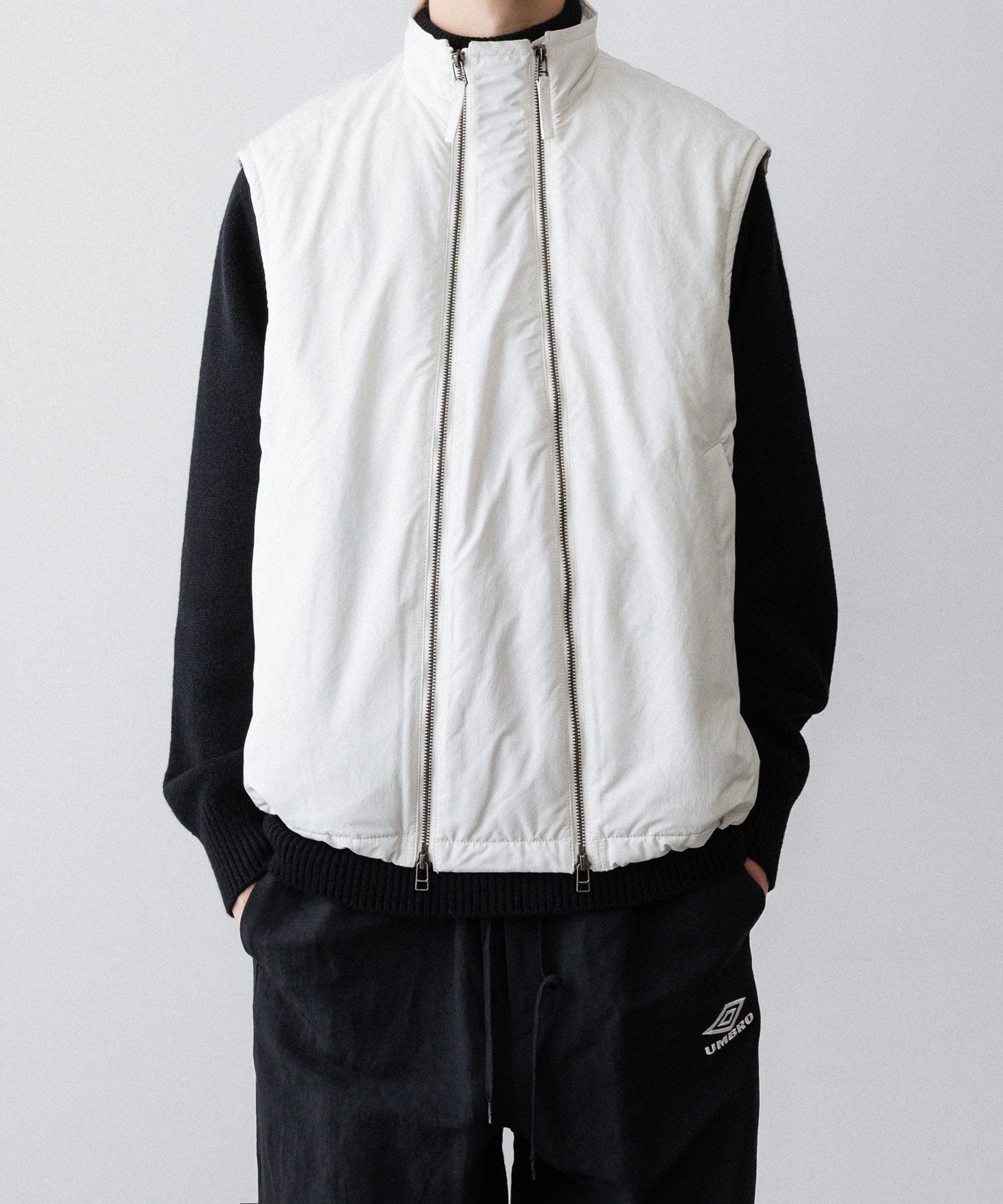 UJOH ウジョーのW ZIP VESTのIVORY公式通販サイトsession福岡セレクトショップ