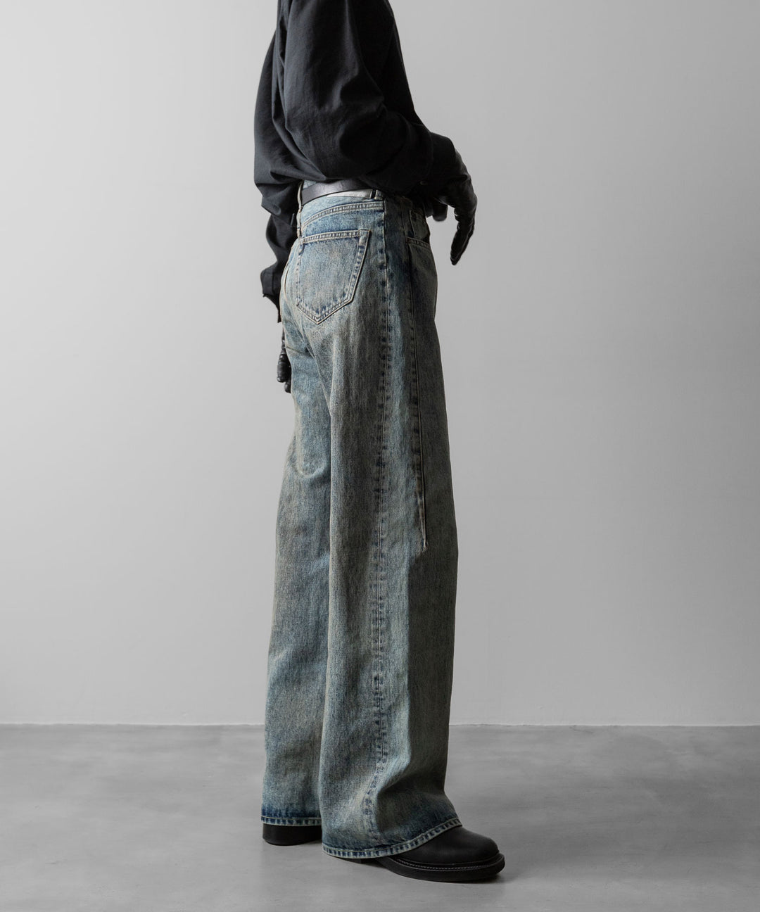 ssstein(シュタイン)のDEFORMED FLARE VINTAGE DENIM JEANS - INDIGOの公式通販サイトsession福岡セレクトショップ
