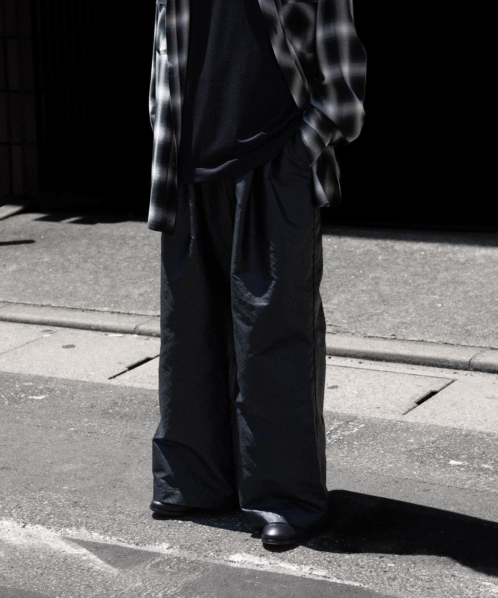 ANTHEM A-アンセムエーのLEATHER LIKE 2TUCK WIDE PANTSのBLACK公式通販サイトsession福岡セレクトショップ