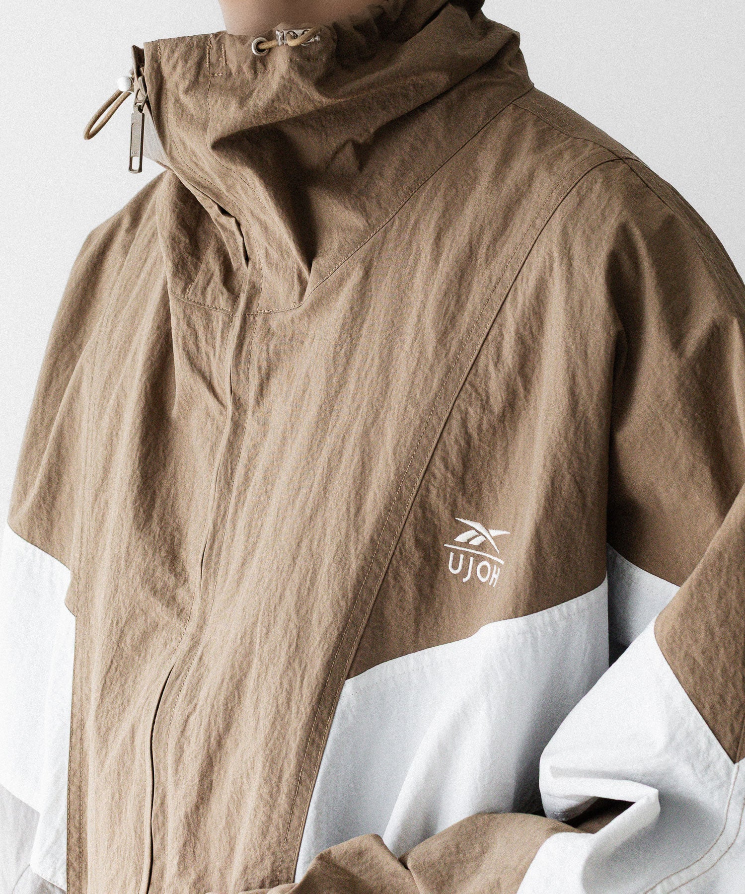UJOH×Reebok】ZIP STAND COLLAR BLOUSON - BEIGE | 公式通販サイト