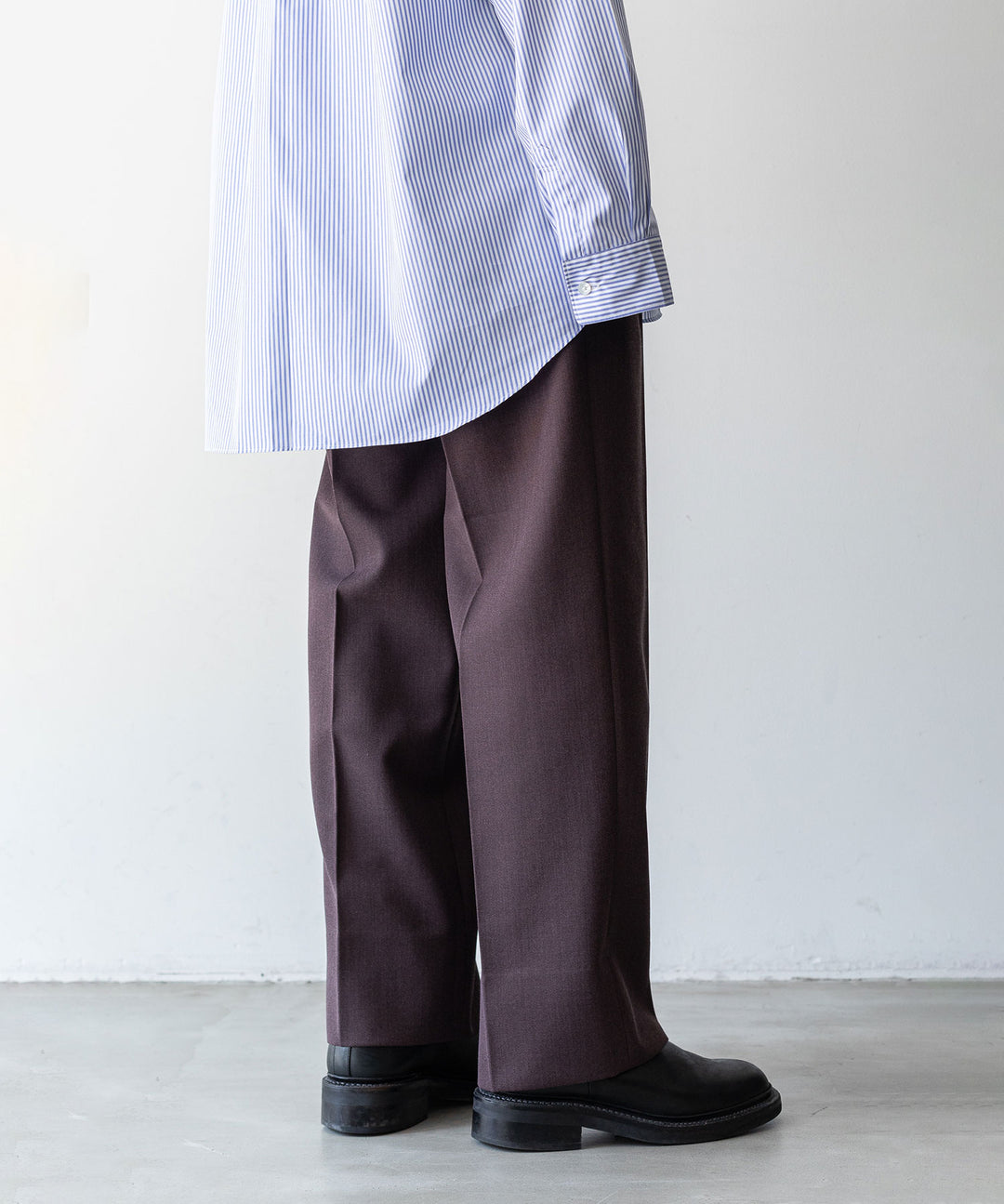INTÉRIM インテリム 23AW LIMITED FADE BROWN 2-TUCK STRAIGHT SLACKS - WINE BROWN sessionセッション福岡セレクトショップ 公式通販サイト