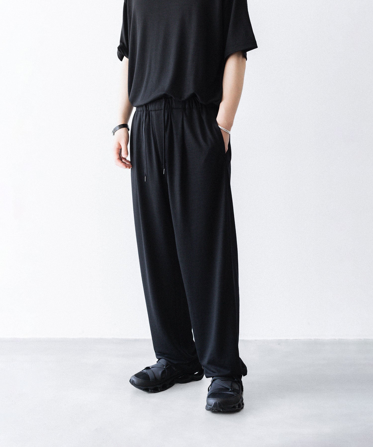 ssstein / シュタイン】WIDE TAPERED PANTS - BLACK | 公式通販サイト
