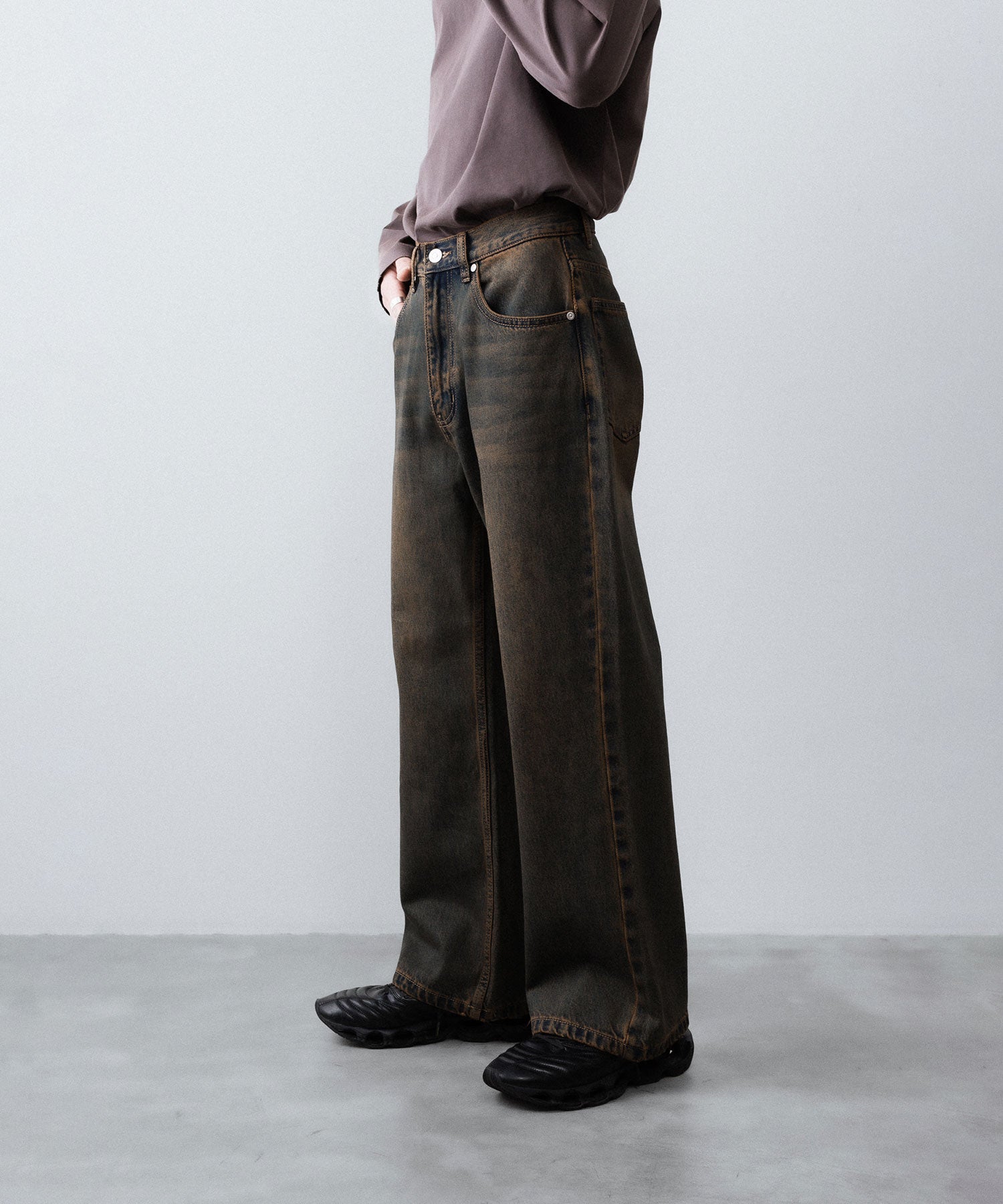CODA -コーダのBLACK BROWN WASH BREAK CUT FLARED JEANSのBLACK BROWN公式通販サイトsession福岡セレクトショップ