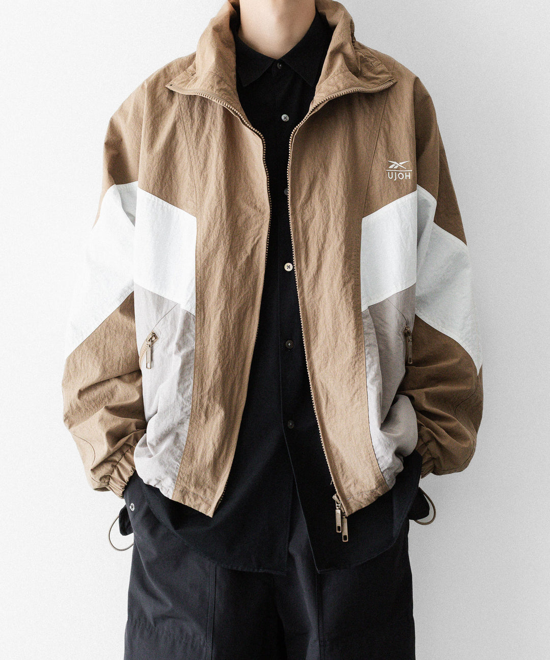 UJOH(ウジョー)×Reebok(リーボック)のZIP STAND COLLAR BLOUSON - BEIGEの公式通販サイトsession福岡セレクトショップ