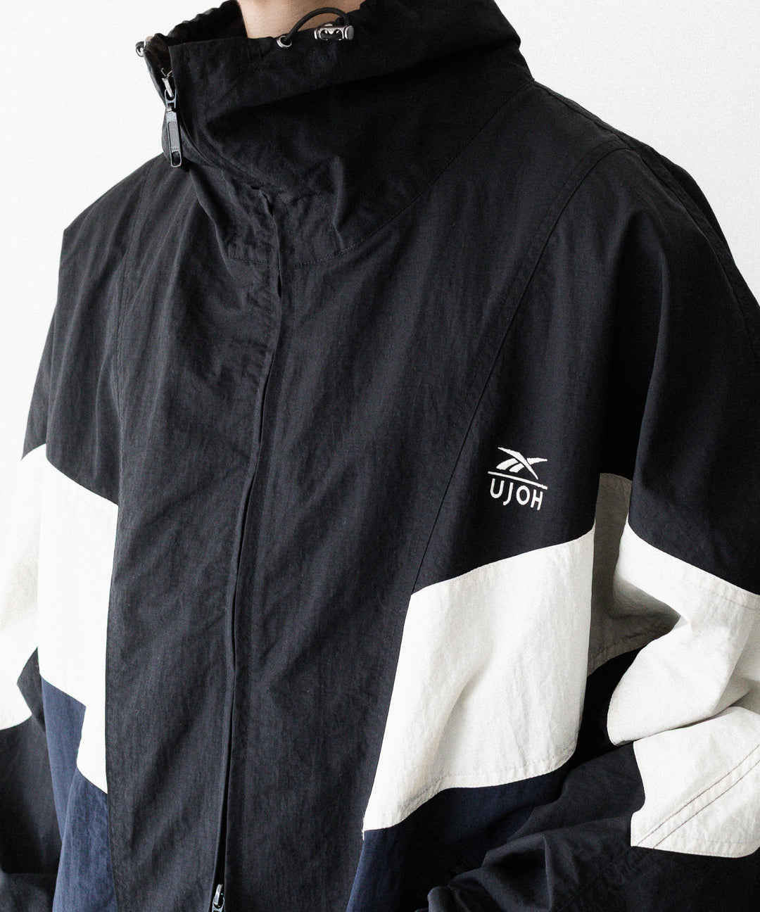 UJOH(ウジョー)×Reebok(リーボック)のZIP STAND COLLAR BLOUSON - BLACKの公式通販サイトsession福岡セレクトショップ