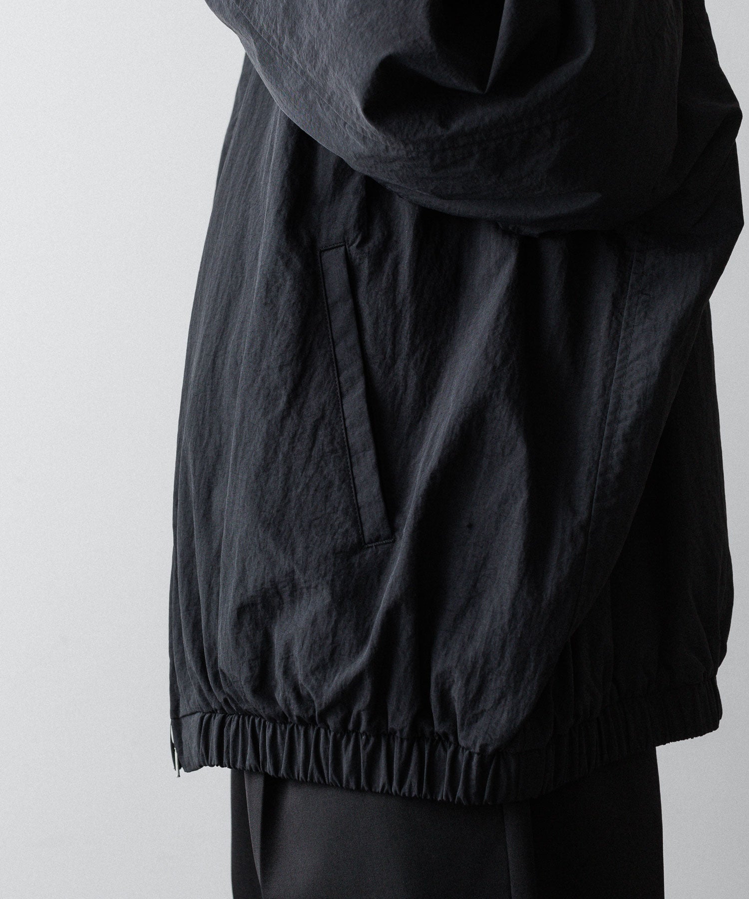 ssstein / シュタイン】RECYCLED NYLON OVERSIZED ZIP JACKET - BLACK