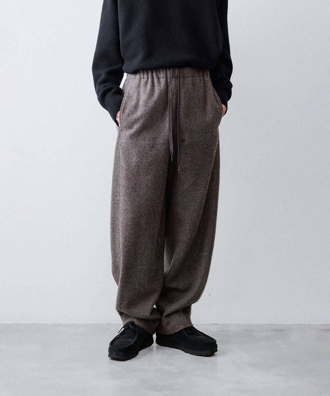 【ssstein】WOOL/CASHMERE FLEECE EASY TWIST TROUSERS - GREY BROWN