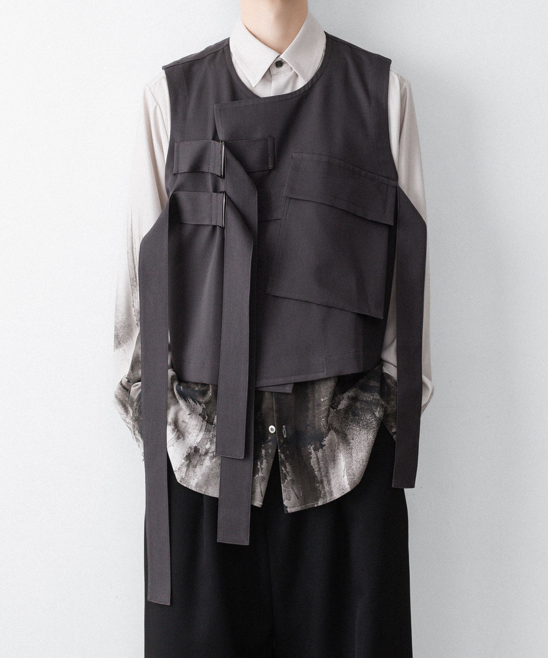 UJOH - ウジョーのBIG POCKET W BELTED VESTのSTEEL GRY公式通販サイトsession福岡セレクトショップ