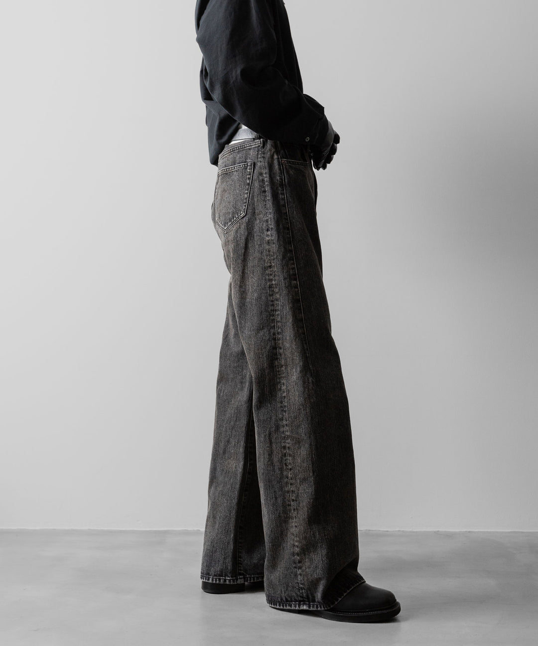 ssstein(シュタイン)のDEFORMED FLARE VINTAGE DENIM JEANS - BLACKの公式通販サイトsession福岡セレクトショップ