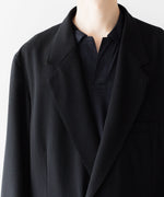 画像をギャラリービューアに読み込む, INTÉRIM - インテリムのWOOL CREPE SABLE VOILE DEADSTOCK FABRIC PIPING DOUBLE JACKETのBLACK公式通販サイトsession福岡セレクトショップ
