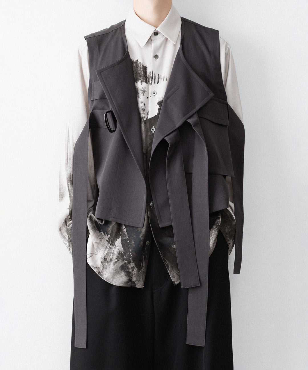UJOH - ウジョーのBIG POCKET W BELTED VESTのSTEEL GRY公式通販サイトsession福岡セレクトショップ