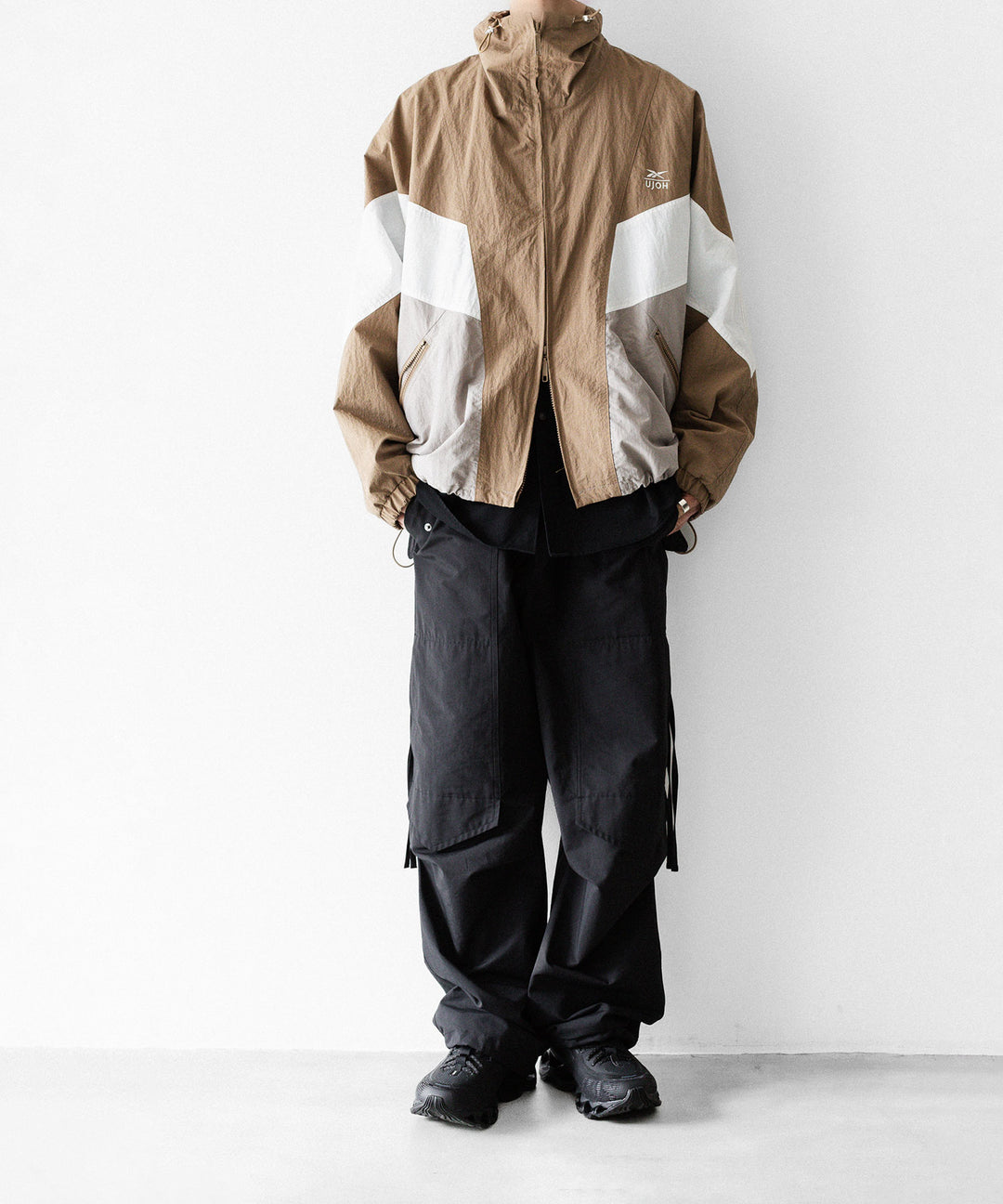 UJOH(ウジョー)×Reebok(リーボック)のZIP STAND COLLAR BLOUSON - BEIGEの公式通販サイトsession福岡セレクトショップ