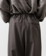 画像をギャラリービューアに読み込む, UJOH ウジョー CROSS TUCK PNTのOLIVE GRAY 公式通販サイトsession福岡セレクトショップ
