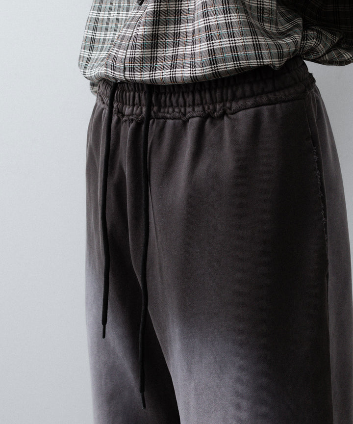 【CODA】WORN BLACK AGING FADED DAMAGED SWEATPANTS - WORN BLACK