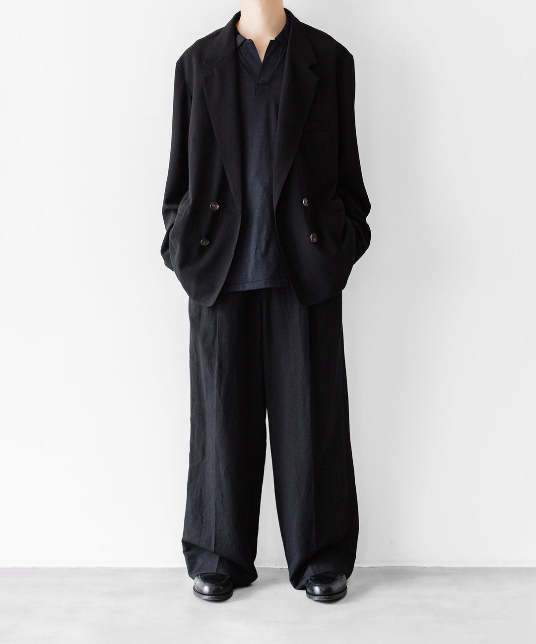 INTÉRIM - インテリムのWOOL CREPE SABLE VOILE DEADSTOCK FABRIC PIPING DOUBLE JACKETのBLACK公式通販サイトsession福岡セレクトショップ